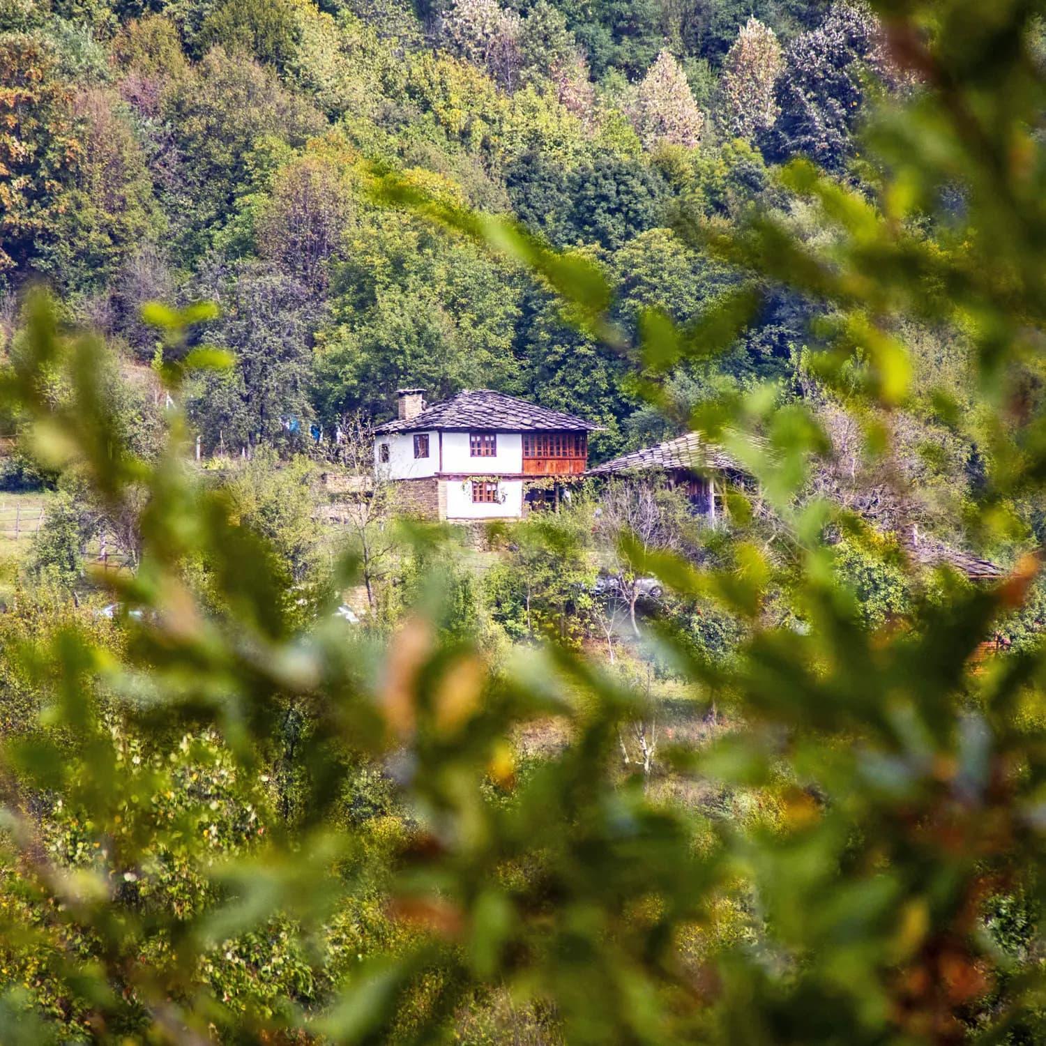 فيلا Authentic House With Stunning Mountain View - Karashka أبريلتسي المظهر الخارجي الصورة