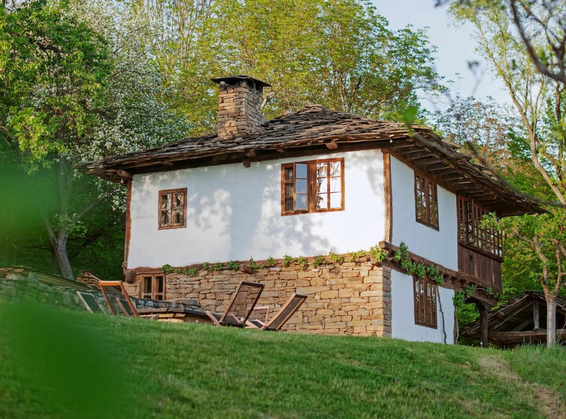 فيلا Authentic House With Stunning Mountain View - Karashka أبريلتسي المظهر الخارجي الصورة