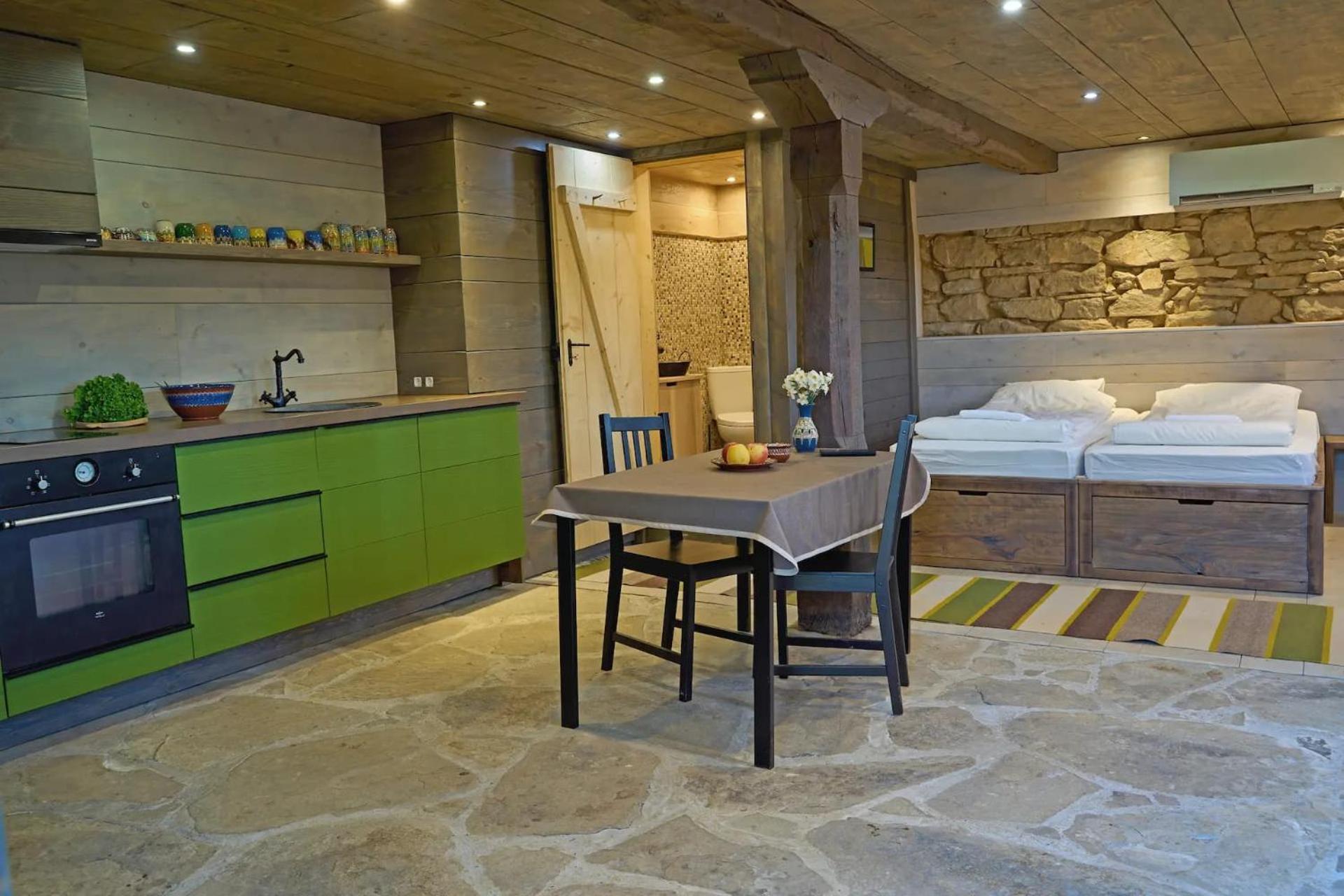 فيلا Authentic House With Stunning Mountain View - Karashka أبريلتسي المظهر الخارجي الصورة